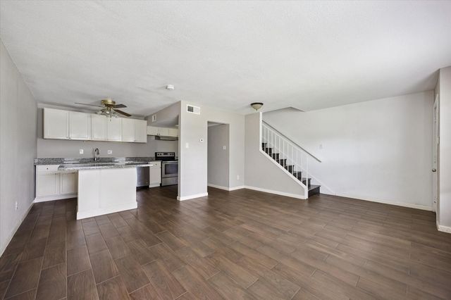 768 Memorial Mews Street 1, Houston, TX 77079