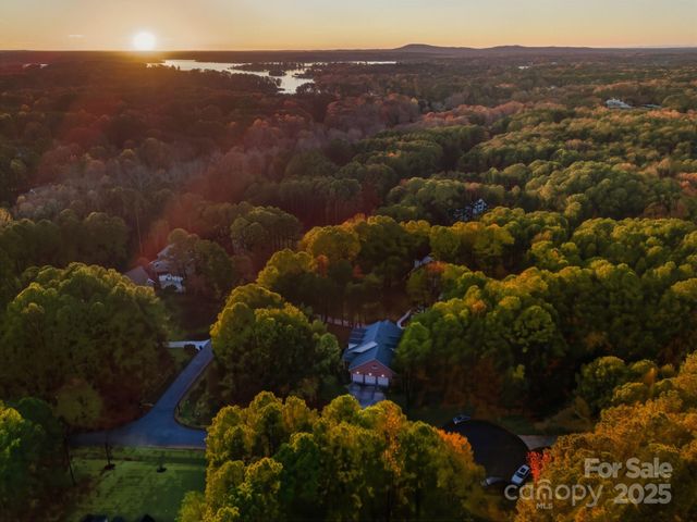 175 Magnolia Farms Lane, Mooresville, NC 28117