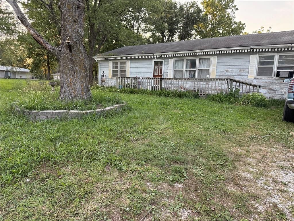 4001 E State Route 10 Highway, Excelsior Springs, MO 64024