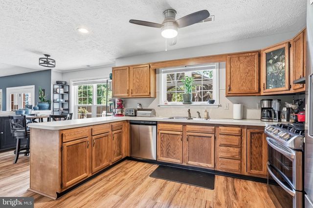 34 ABERDEEN DR, Sicklerville, NJ 08081