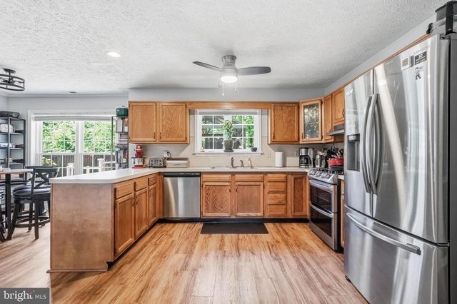 34 ABERDEEN DR, Sicklerville, NJ 08081