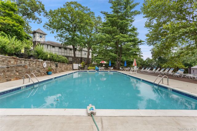 52 Carrollwood Drive, Tarrytown, NY 10591