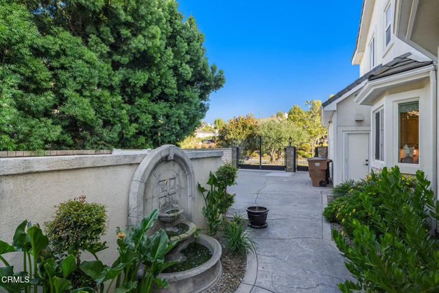2461 Woodcreek Road, Camarillo, CA 93012