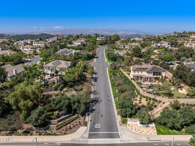 2461 Woodcreek Road, Camarillo, CA 93012