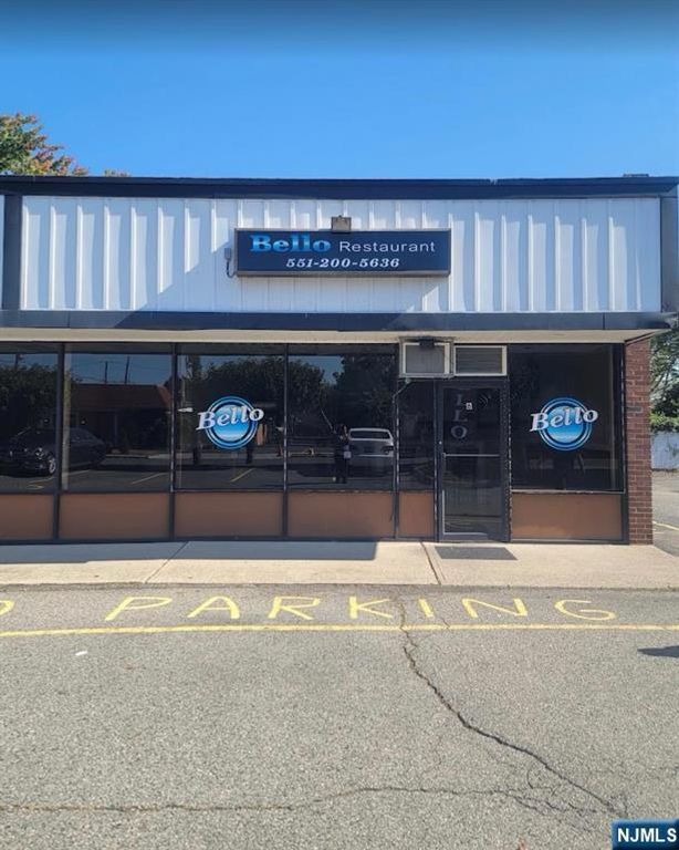 8 E Joseph Street, Moonachie, NJ 07074