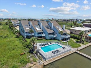 8111 Broadway Street 4, Galveston, TX 77554