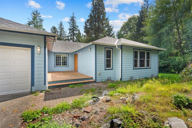 6037 NE Whale Dancer Court NE, Suquamish, WA 98392