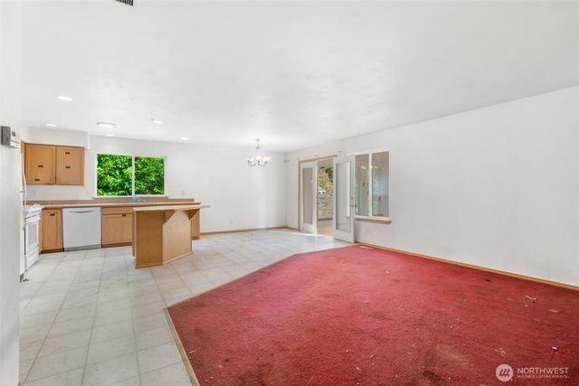 6037 NE Whale Dancer Court NE, Suquamish, WA 98392