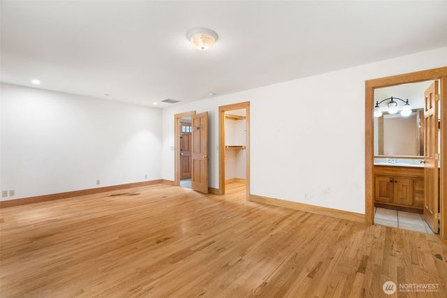 6037 NE Whale Dancer Court NE, Suquamish, WA 98392