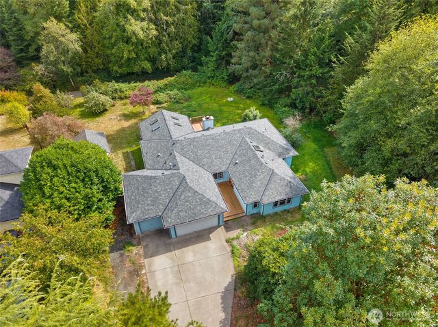 6037 NE Whale Dancer Court NE, Suquamish, WA 98392