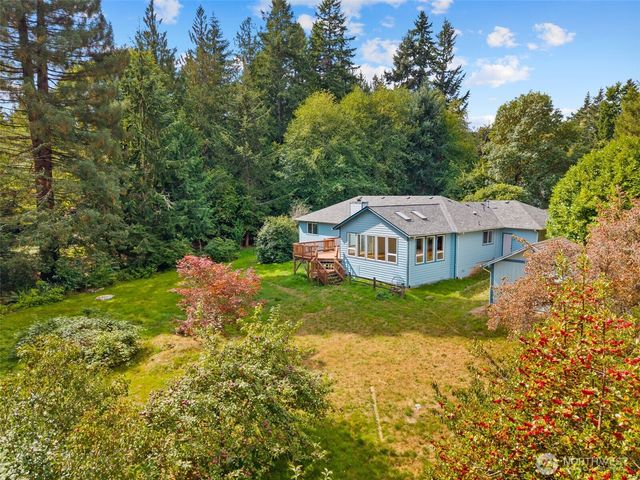 6037 NE Whale Dancer Court NE, Suquamish, WA 98392