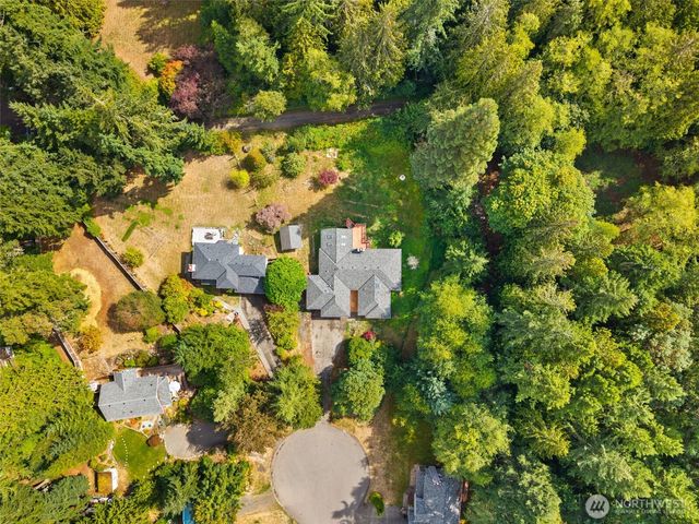 6037 NE Whale Dancer Court NE, Suquamish, WA 98392