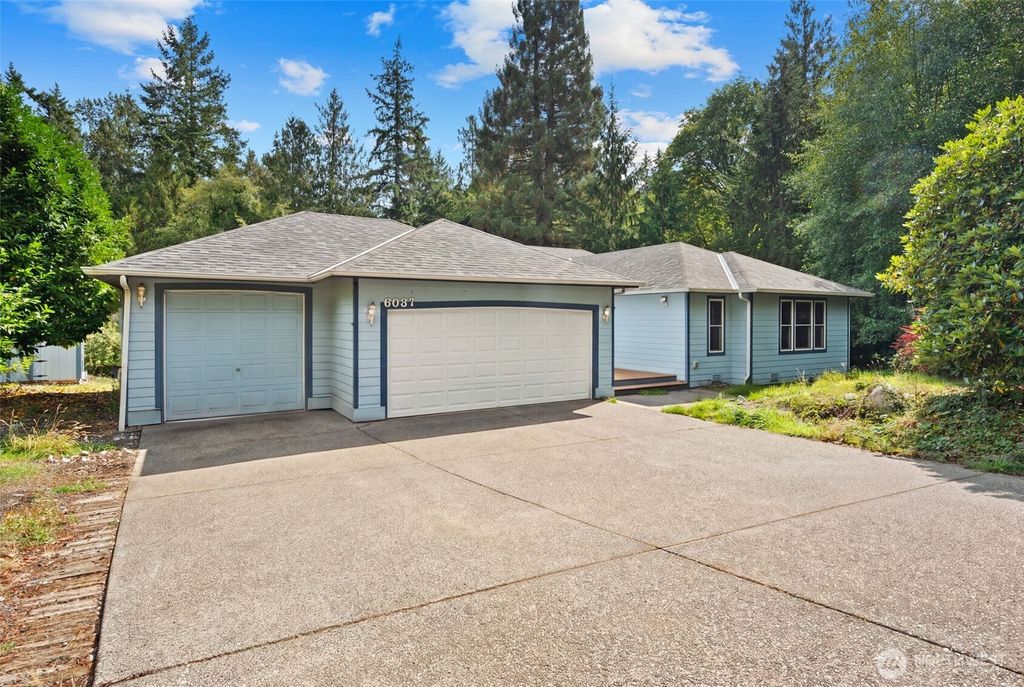 6037 NE Whale Dancer Court NE, Suquamish, WA 98392