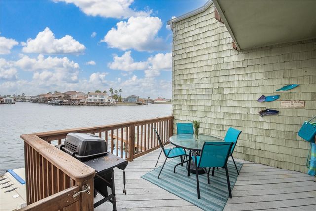 15401 FORTUNA BAY Dr 104, Corpus Christi, TX 78418