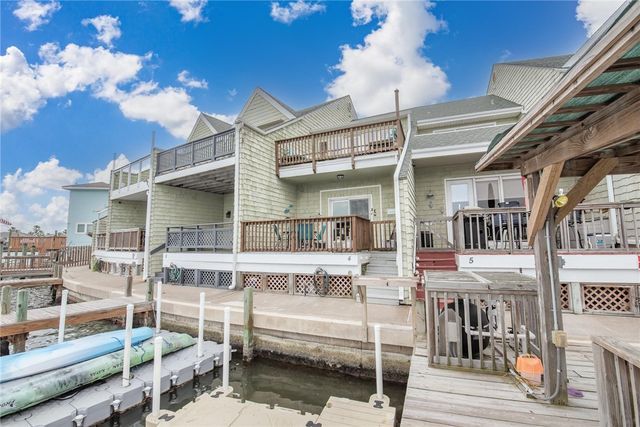 15401 FORTUNA BAY Dr 104, Corpus Christi, TX 78418