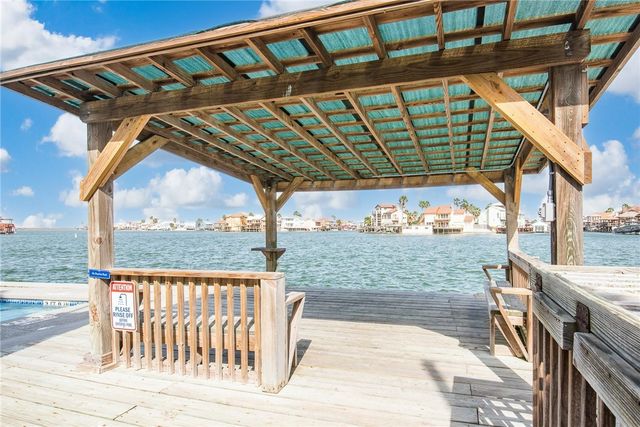 15401 FORTUNA BAY Dr 104, Corpus Christi, TX 78418