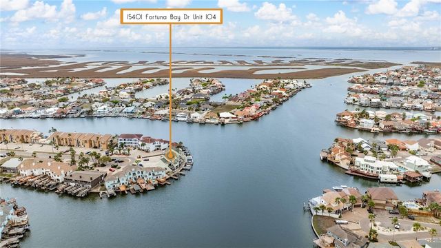 15401 FORTUNA BAY Dr 104, Corpus Christi, TX 78418