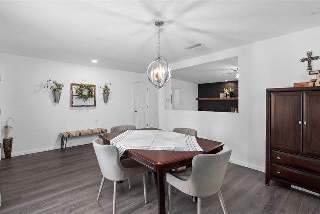 1819 W Cedar Elm Drive, Arlington, TX 76012