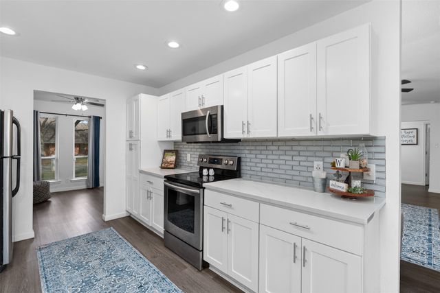 1819 W Cedar Elm Drive, Arlington, TX 76012