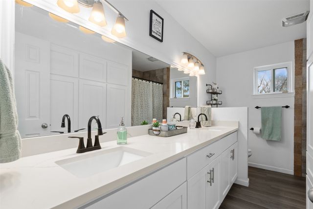 1819 W Cedar Elm Drive, Arlington, TX 76012