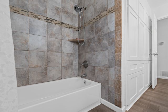 1819 W Cedar Elm Drive, Arlington, TX 76012