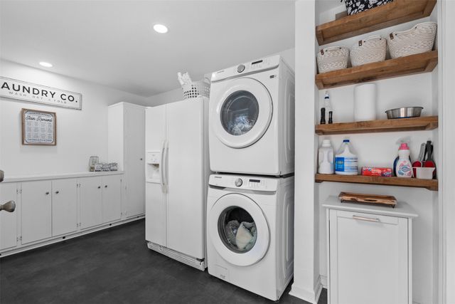 1819 W Cedar Elm Drive, Arlington, TX 76012