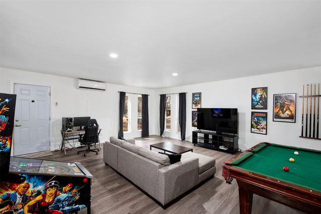 1819 W Cedar Elm Drive, Arlington, TX 76012