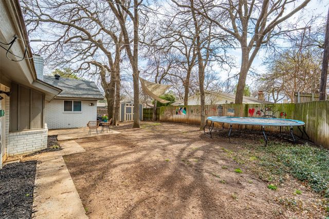 1819 W Cedar Elm Drive, Arlington, TX 76012