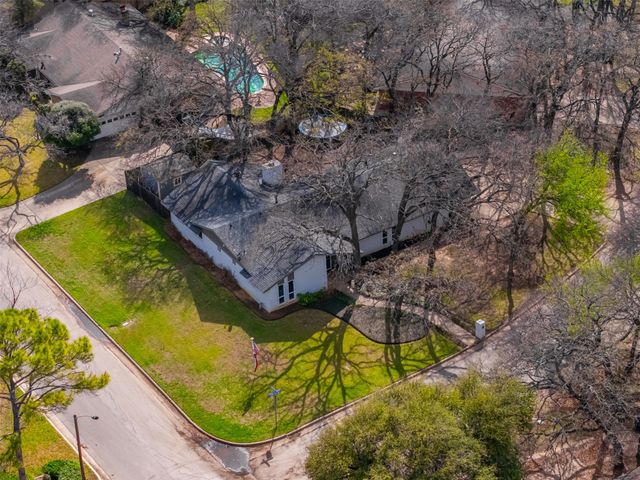 1819 W Cedar Elm Drive, Arlington, TX 76012