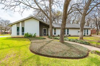 1819 W Cedar Elm Drive, Arlington, TX 76012