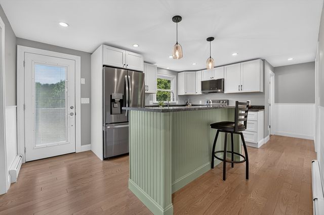 128 Providence Rd, Grafton, MA 01519