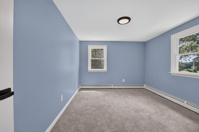 128 Providence Rd, Grafton, MA 01519