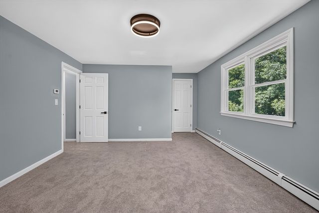 128 Providence Rd, Grafton, MA 01519