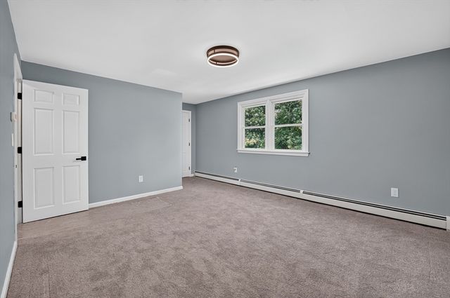 128 Providence Rd, Grafton, MA 01519