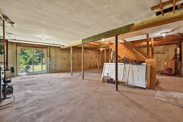 128 Providence Rd, Grafton, MA 01519