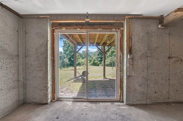 128 Providence Rd, Grafton, MA 01519