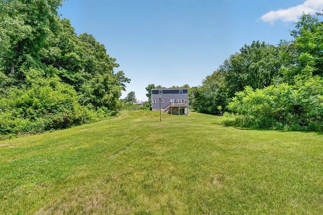 128 Providence Rd, Grafton, MA 01519