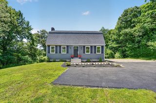 128 Providence Rd, Grafton, MA 01519