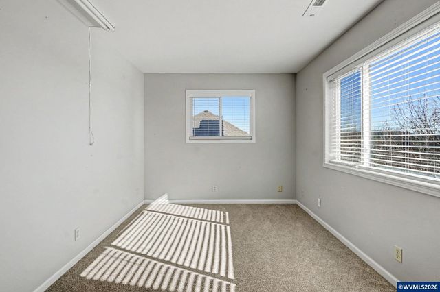 2415 SW Oakwood Dr, Dallas, OR 97338