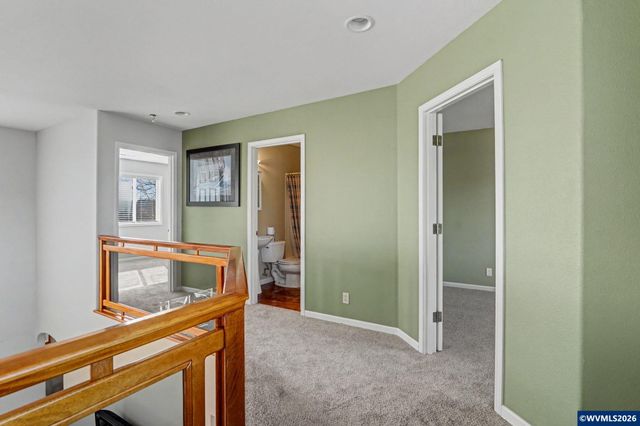 2415 SW Oakwood Dr, Dallas, OR 97338