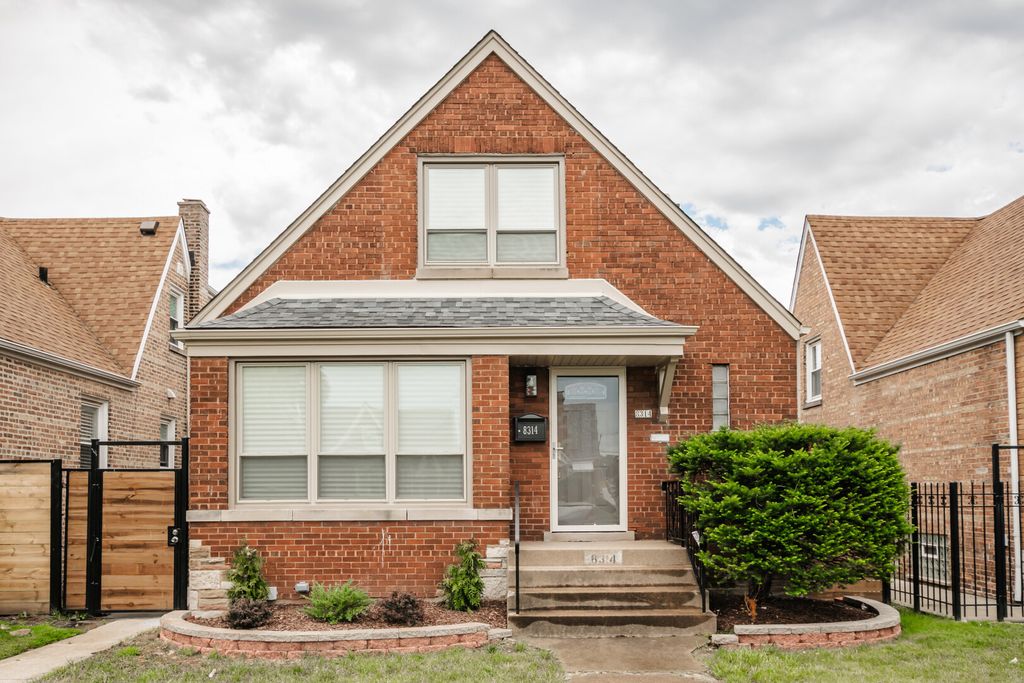 8314 S Calumet Avenue, Chicago, IL 60619