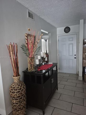 1735 W 60th St M329, Hialeah, FL 33012