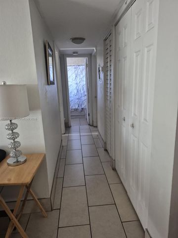 1735 W 60th St M329, Hialeah, FL 33012