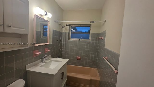 260 SW 31st Ct 260, Miami, FL 33135