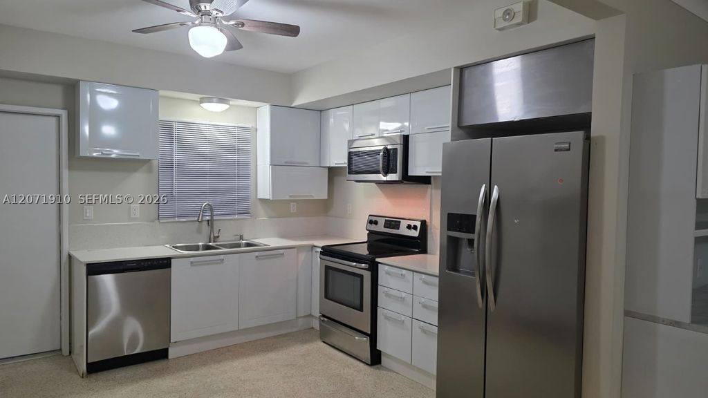 260 SW 31st Ct 260, Miami, FL 33135