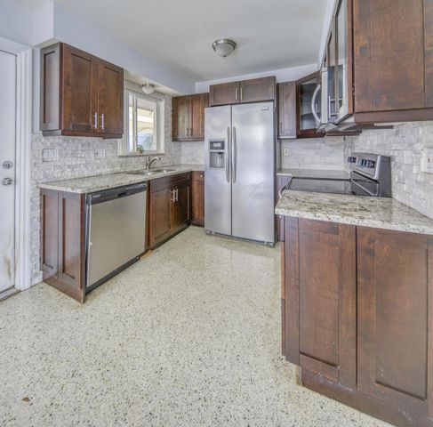 305 S Federal Highway 2, Lake Worth Beach, FL 33460