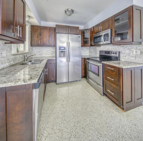 305 S Federal Highway 2, Lake Worth Beach, FL 33460