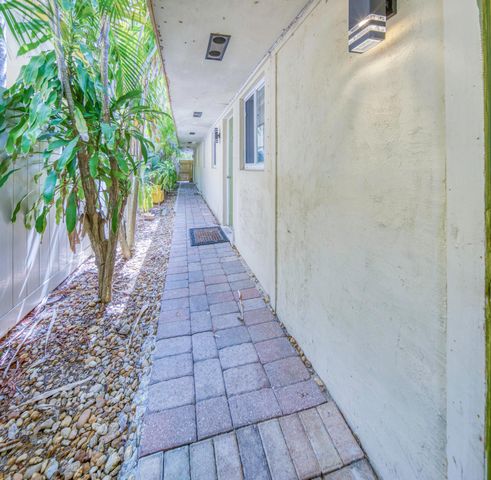 305 S Federal Highway 2, Lake Worth Beach, FL 33460