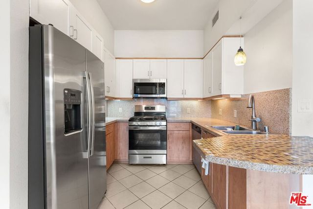 267 S San Pedro Street 623, Los Angeles, CA 90012