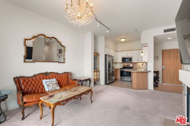 267 S San Pedro Street 623, Los Angeles, CA 90012